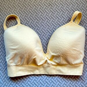 Athleta Embrace Bra Petite Small D-DD